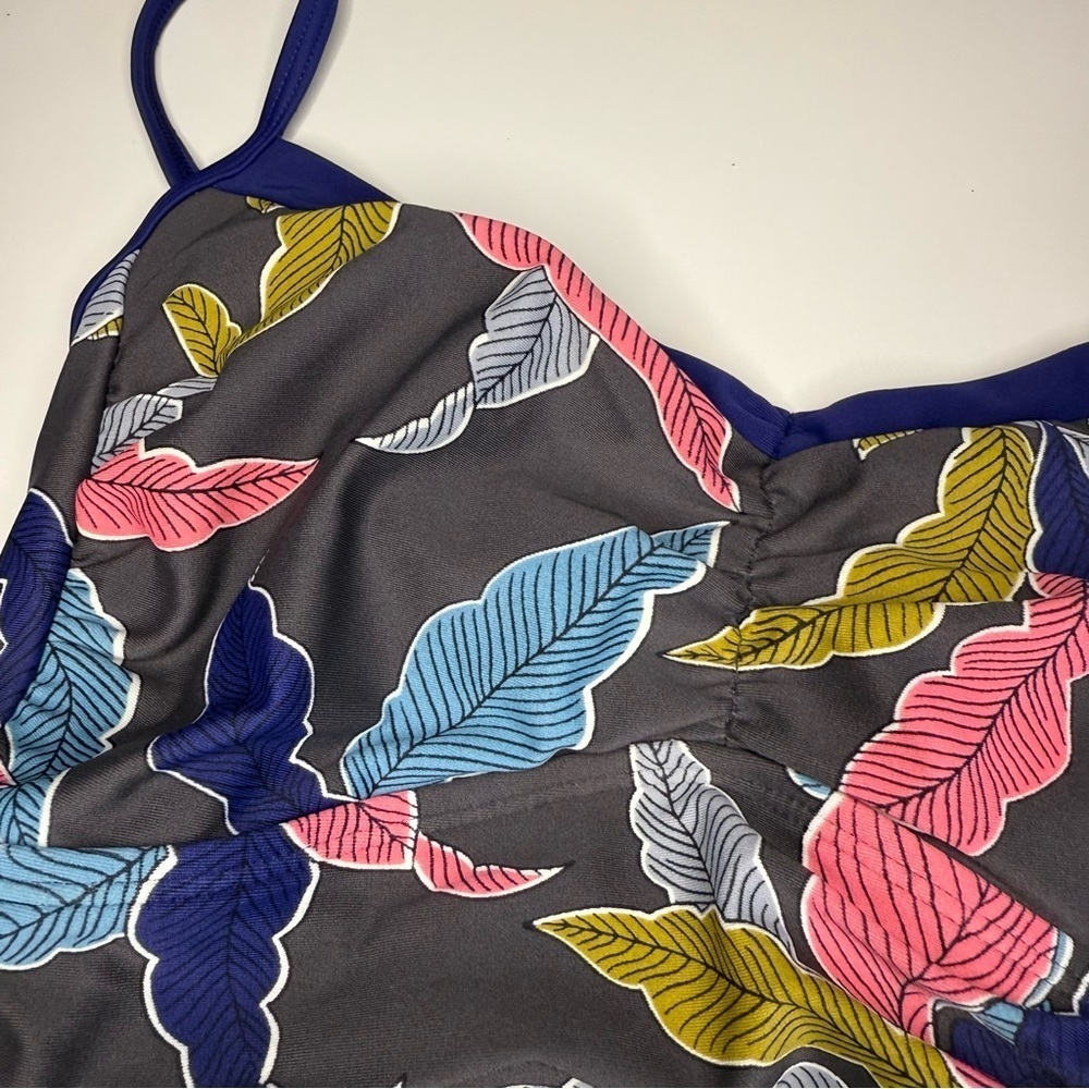 Boden Black Blue and Pink Leaf Patterned Camisole Tankini TOP ONLY Size US 4 GUC - Picture 3 of 6